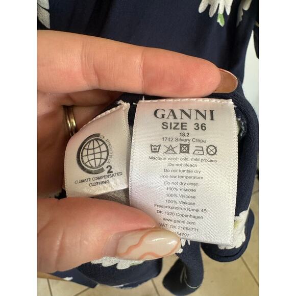 Ganni NWOT Silvery Crepe Twist Dress Daisy Flowy Mini Navy Blue White Size Small - Picture 10 of 12